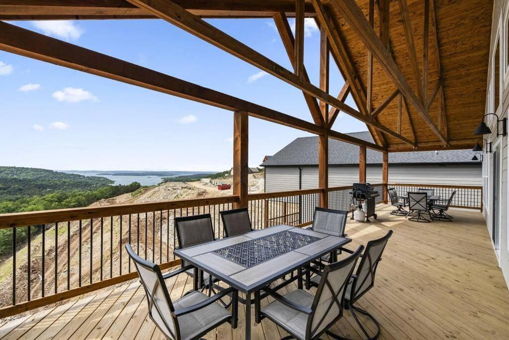 The Lake Fish-Amazing Views-Sleeps 24-Indoor-Outdoor Pools Branson Exterior foto